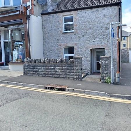 2 Bedroom Cottage In Porthcawl Exterior foto
