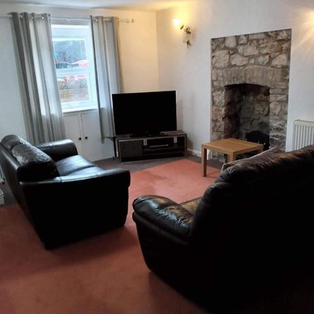 2 Bedroom Cottage In Porthcawl Exterior foto