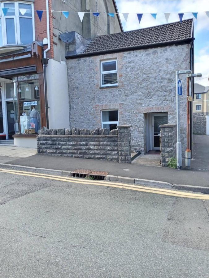 2 Bedroom Cottage In Porthcawl Exterior foto