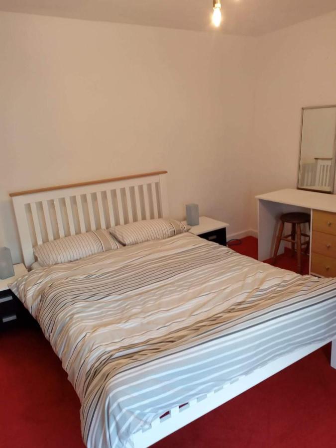 2 Bedroom Cottage In Porthcawl Exterior foto